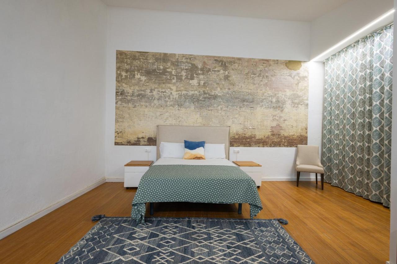 Florit Flats - The Vella Apartment Valenza Esterno foto