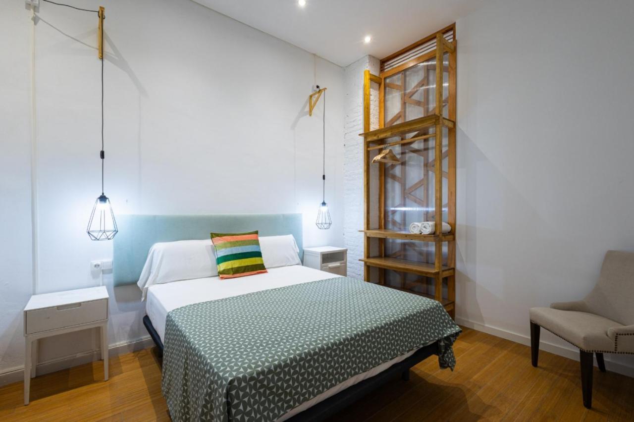 Florit Flats - The Vella Apartment Valenza Esterno foto